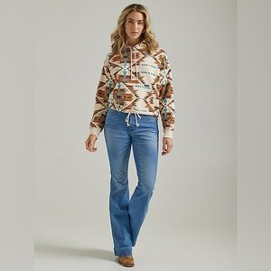 WOMEN'S WRANGLER RETRO® ALLOVER SOUTHWESTERN CINCHED HOODIE IN WHITE SMOKE
